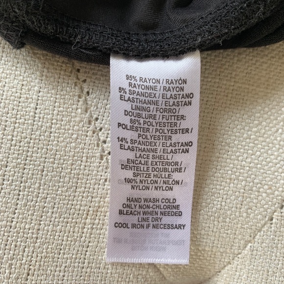 LYSSE - Black Lace Skirt - Picture 5 of 5